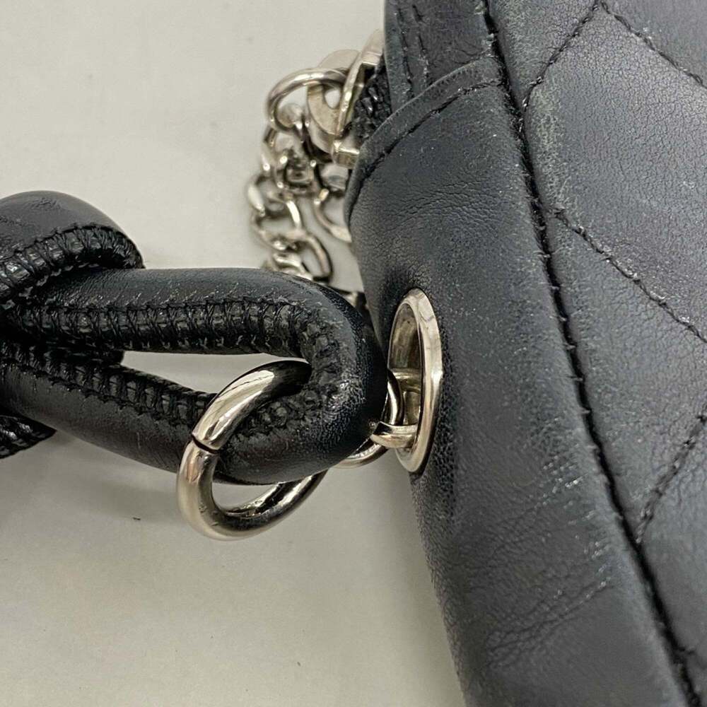 CHANEL Black Lambskin Leather Shoulder Bag - Picture 9 of 15
